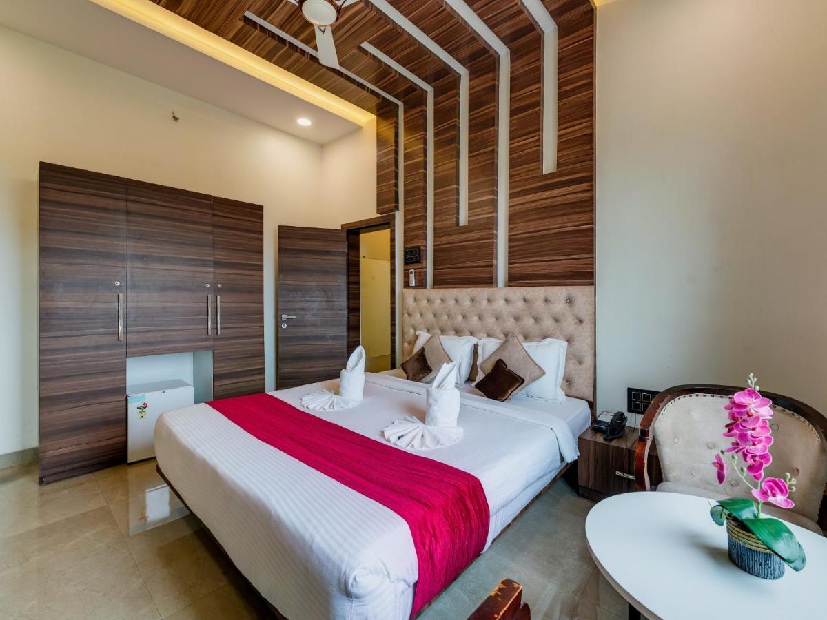 Hotel Chandradeep Regency Dhule Ngoại thất bức ảnh
