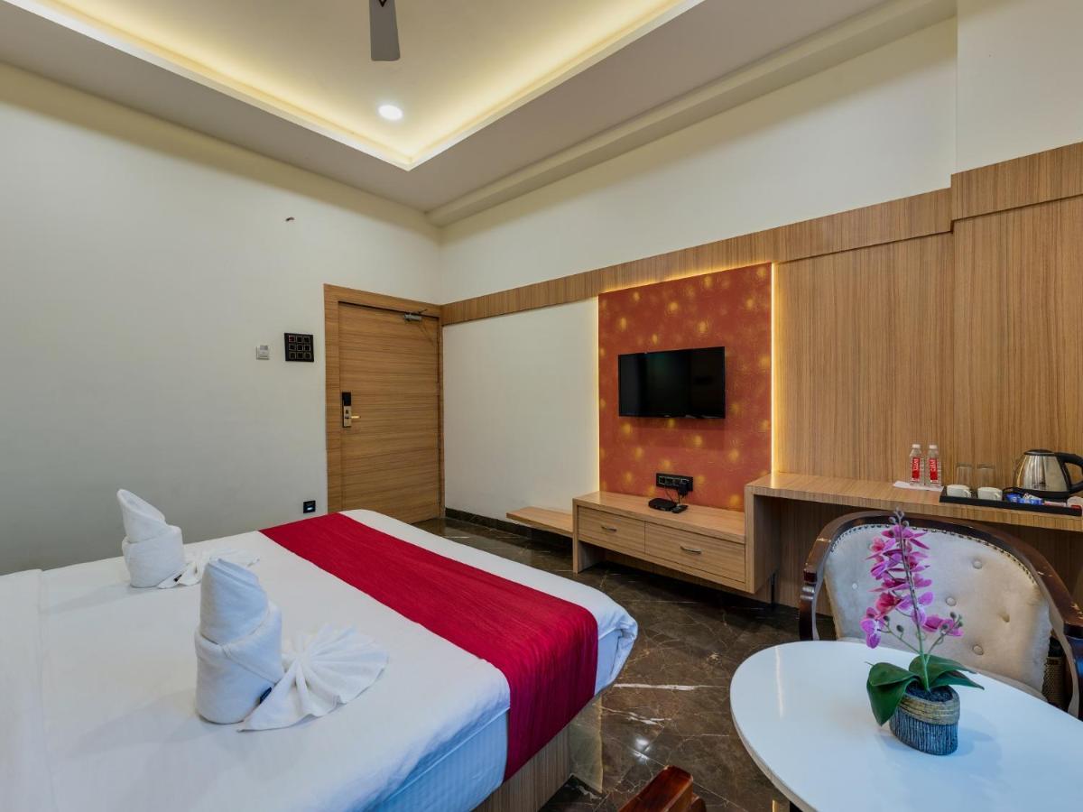 Hotel Chandradeep Regency Dhule Ngoại thất bức ảnh