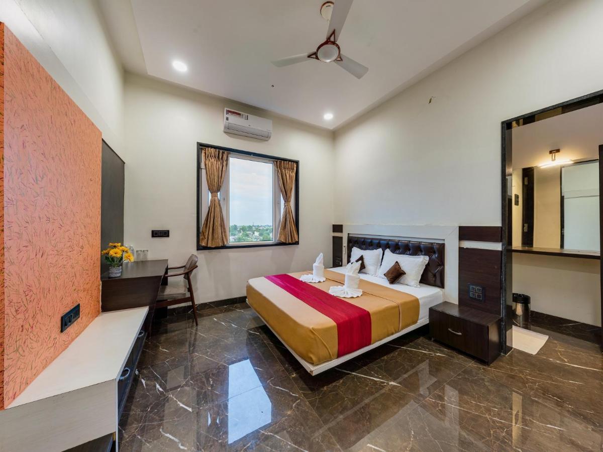 Hotel Chandradeep Regency Dhule Ngoại thất bức ảnh