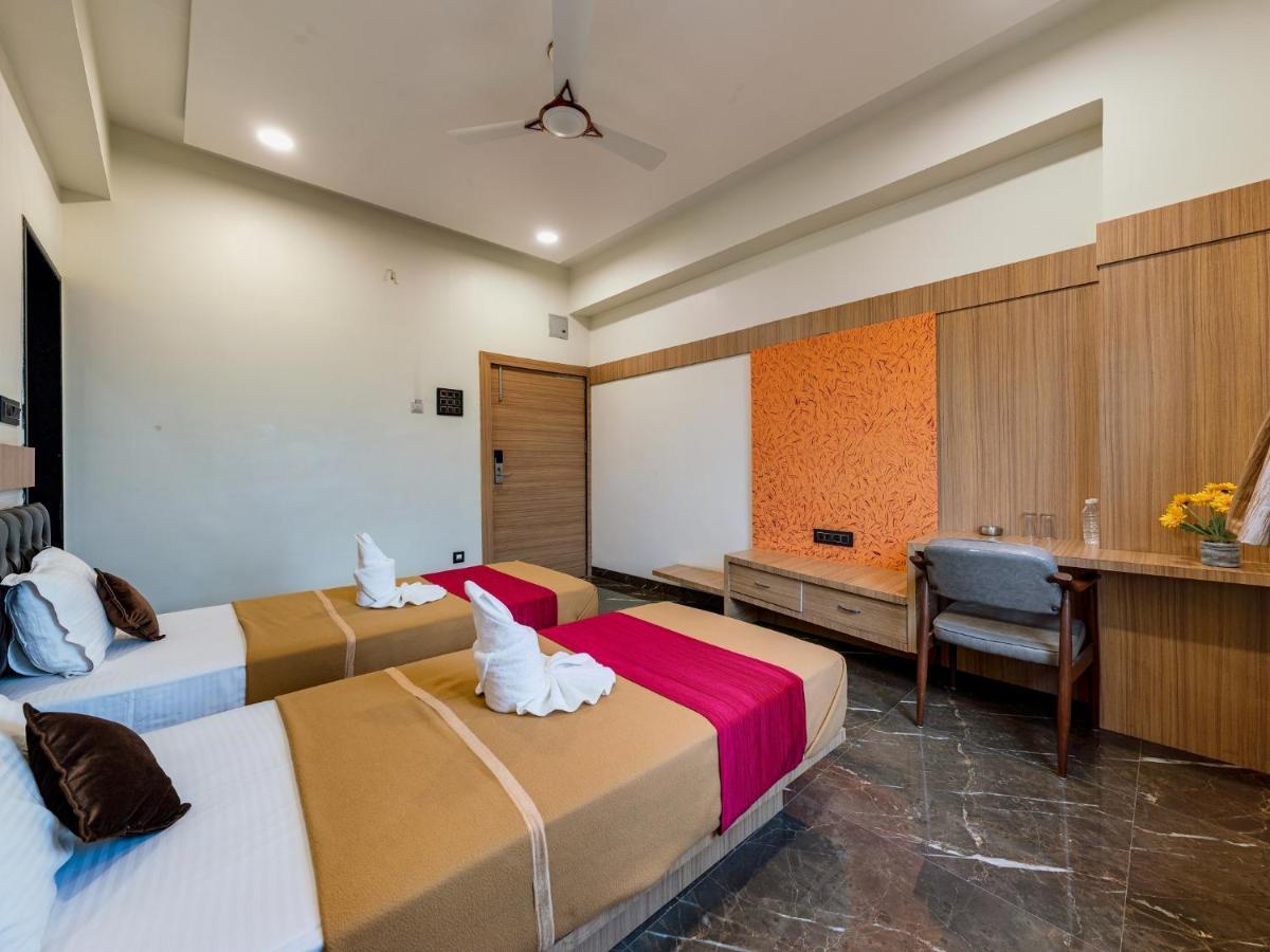 Hotel Chandradeep Regency Dhule Ngoại thất bức ảnh